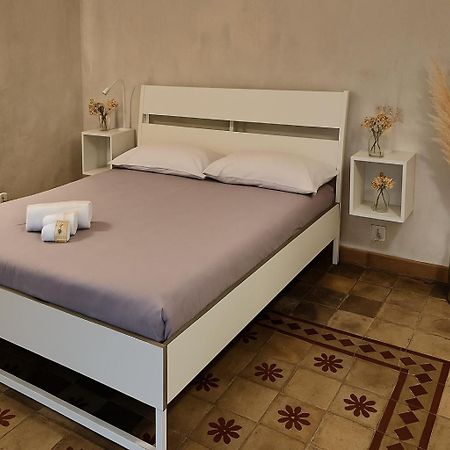 Maniace 57, Ortigia Historic Center, 200 Mt From The Beach Syracuse Eksteriør billede