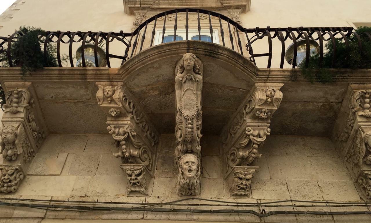Maniace 57, Ortigia Historic Center, 200 Mt From The Beach Syracuse Eksteriør billede